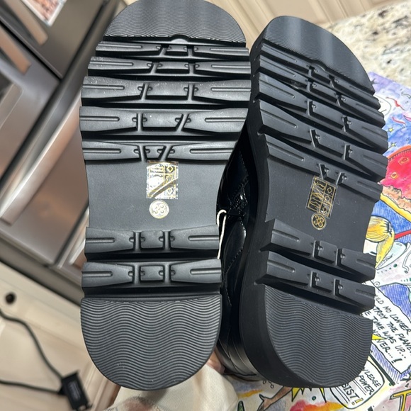 *NEW* JEFFREY CAMPBELL QUILTED BLACK ZIP LOAFER SHOE SIZE 38 - Picture 7 of 9